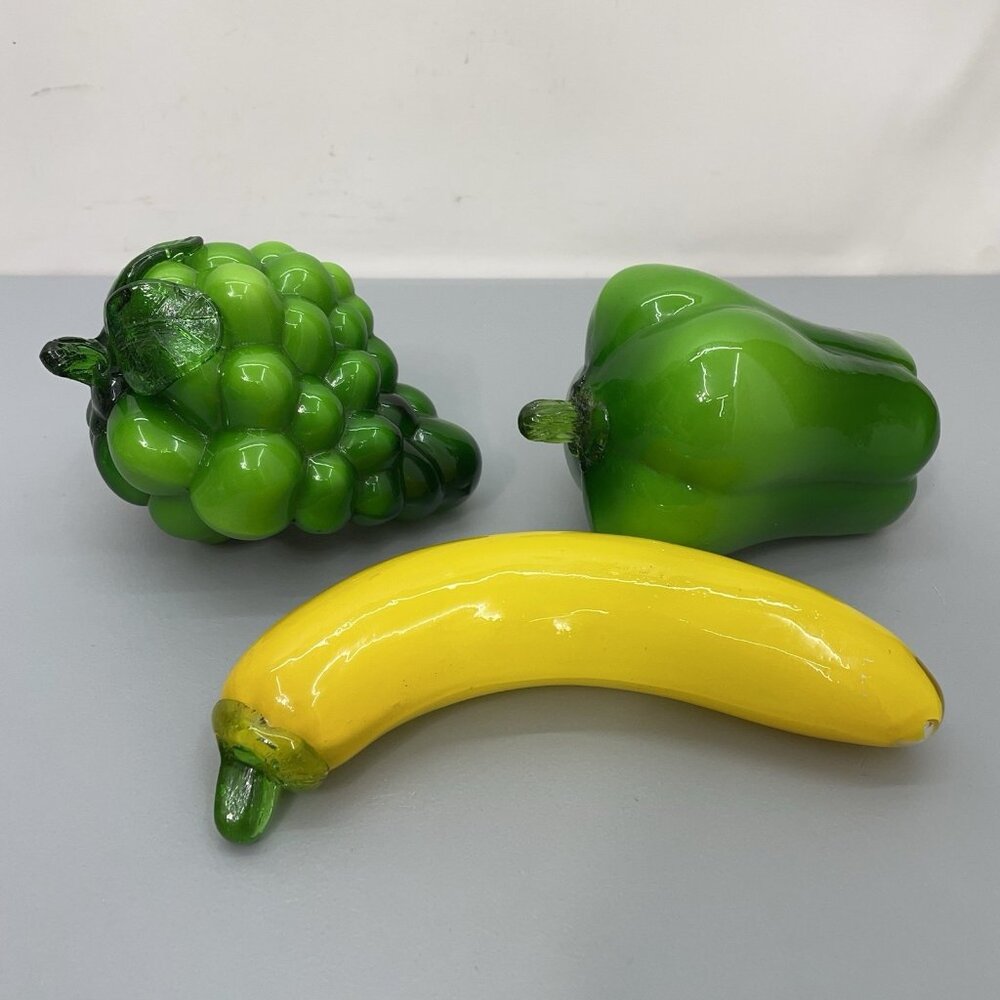 Art Glass Vegetable Fruit Lot Yellow Banana Grapes Green Pepper